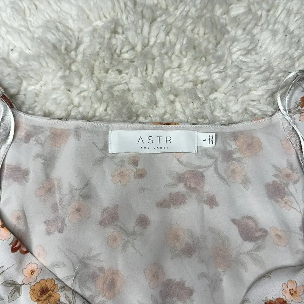 Astr The Label Puff Sleeve Wrap Blouse Floral Girly Cottagecore C2